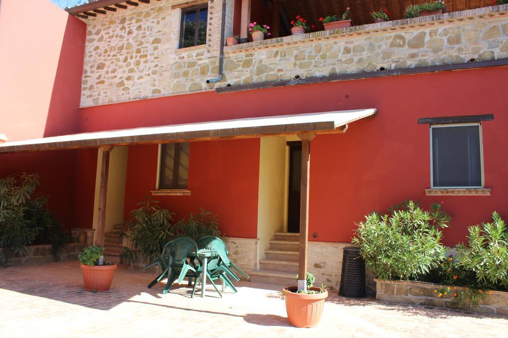 Societa Agricola F.Lli Angelucci Villa Cannara Kültér fotó
